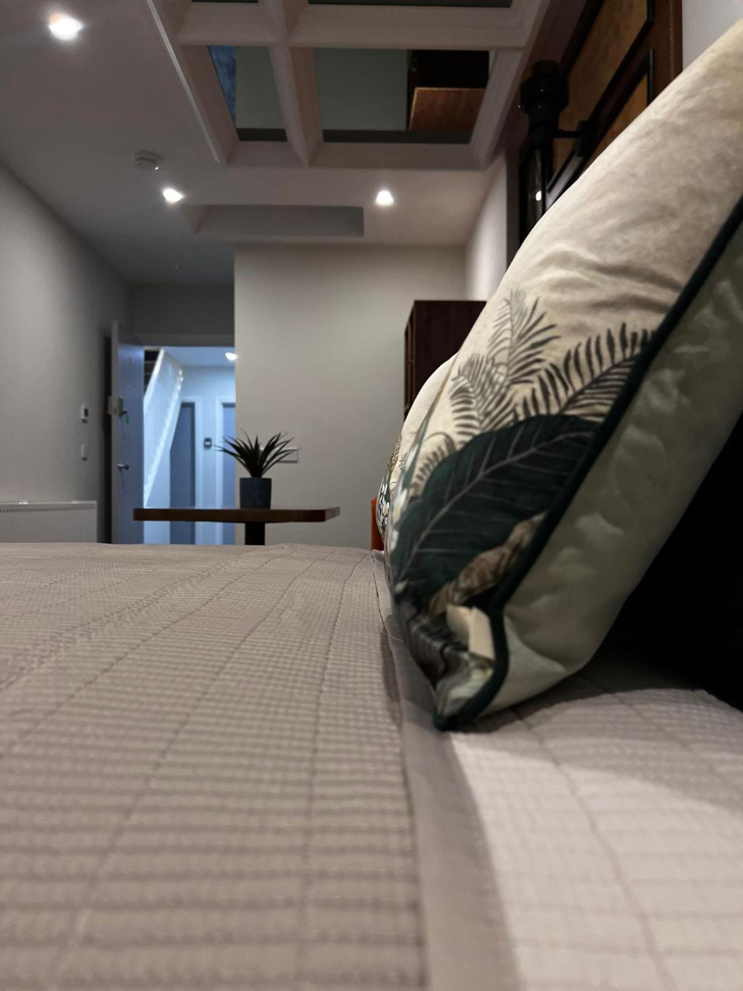 B53 Accommodation 梅努斯 客房 照片