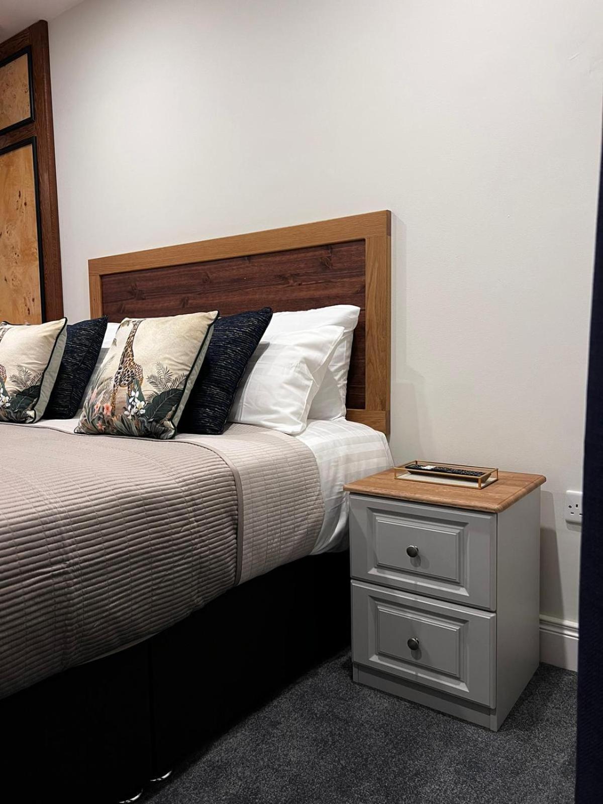 B53 Accommodation 梅努斯 外观 照片