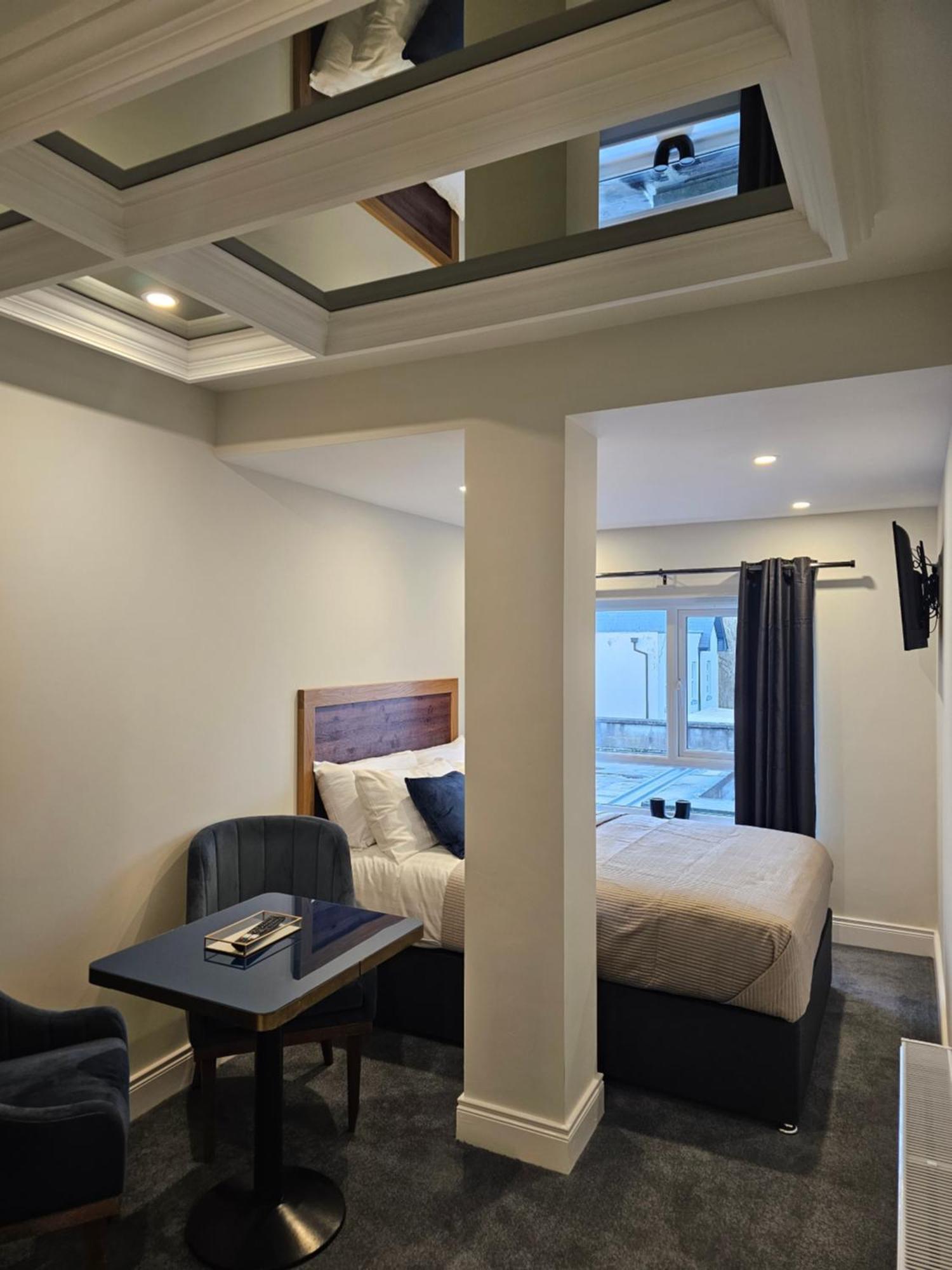 B53 Accommodation 梅努斯 外观 照片